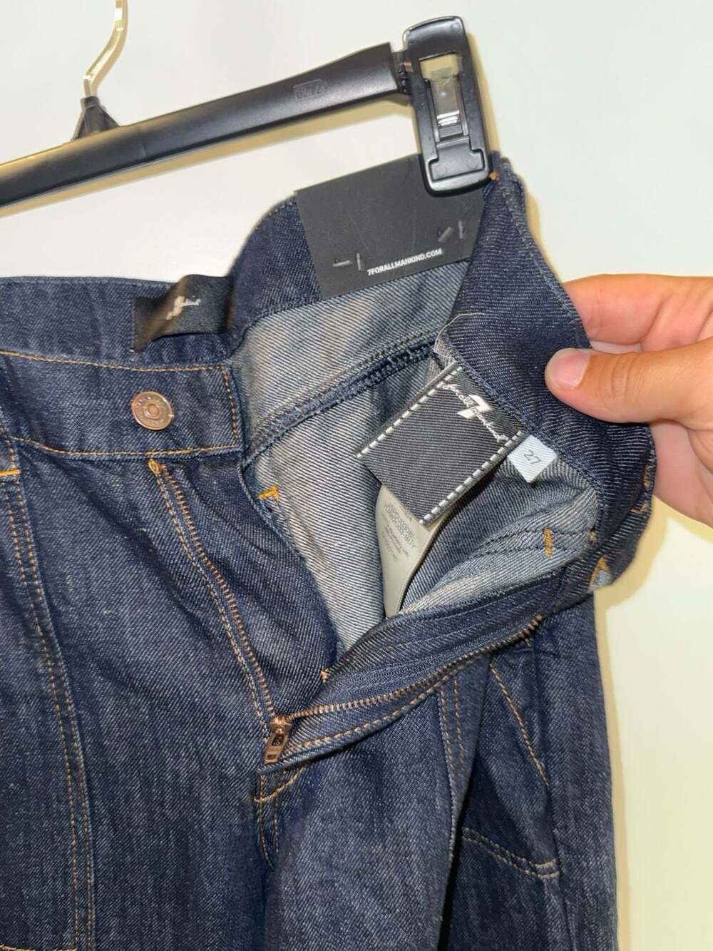 7 For All Mankind High-Waist Wide Leg Patch Pocket Jeans - Picture 5 of 6